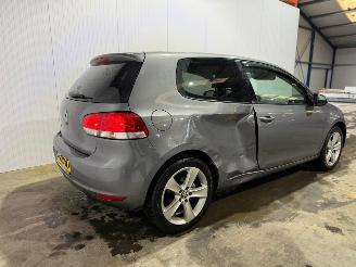 skadebil auto Volkswagen Golf 1.4 16V Hatchback  Benzine 1.390cc 59kW (80pk) FWD 2009/6