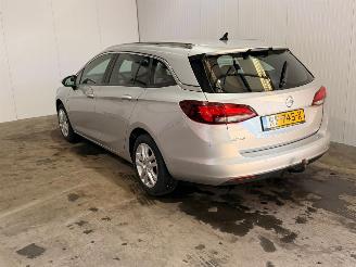 krockskadad bil auto Opel Astra 1.6 CDTI 110 16V Combi/o  Diesel 1.598cc 81kW (110pk) FWD 2018/1