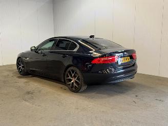 Schadeauto Jaguar XE 2.0 D Corporate Edition R-Sport 2016/10