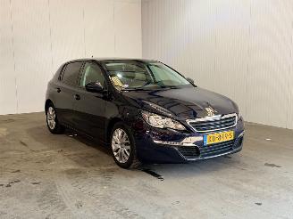 skadebil auto Peugeot 308 1.2 PureTech Blue Lease Executive 2016/8