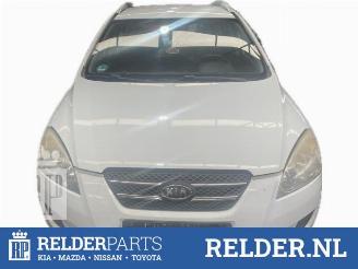 Salvage car Kia Cee d Cee'd Sporty Wagon (EDF), Combi, 2007 / 2012 1.6 16V 2009/6