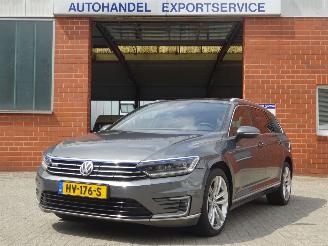 skadebil auto Volkswagen Passat Variant 1.4 TSI GTE Highline 115kw Hybrid, Panorama 2015/12