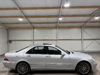 Schadeauto Mercedes S-klasse 500 5.0V8 225kW Automaat Schuifkantel Memory Luchtvering 2004/5