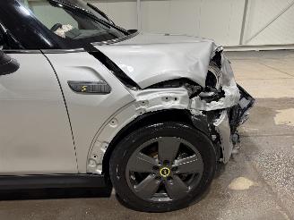 Mini Electric 33kWh 135kW Essential picture 16
