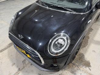 Mini Cooper 1.5 100kW Automaat Cooper Chili picture 21