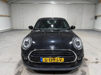 Mini Cooper 1.5 100kW Automaat Cooper Chili picture 4
