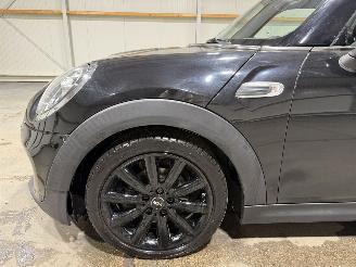 Mini Cooper 1.5 100kW Automaat Cooper Chili picture 15