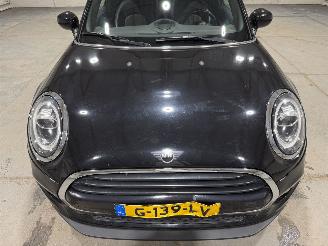 Mini Cooper 1.5 100kW Automaat Cooper Chili picture 20