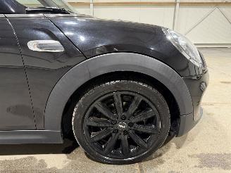 Mini Cooper 1.5 100kW Automaat Cooper Chili picture 16