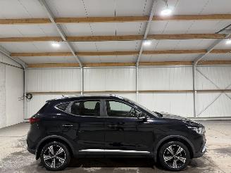 Unfallwagen MG ZS 45kWh 105kW Pano Leder Luxury 2020/7