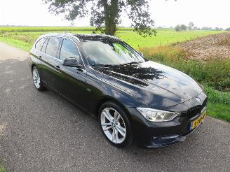 uszkodzony samochody osobowe BMW 3-serie Touring 1.6  136pk  Automaat  High Executive 2014  [ zeer luxe uitvoering top staat 2014/6
