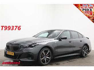 Schadeauto BMW 5-serie 530e M-Sport Pro Leder ACC H/K Camera SHZ 2024/12