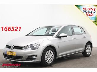 Käytettyjen passenger cars Volkswagen Golf 1.6 TDI Trendline Navi Bluetooth Airco Cruise APK 2027! 2016/3