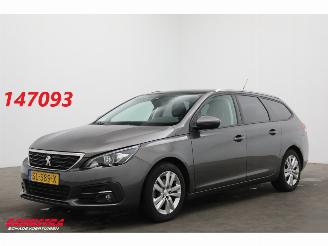 Vaurioauto  passenger cars Peugeot 308 SW 1.2 PureTech Active Pano Navi Cruise Clima Apple/Android PDC 2018/5