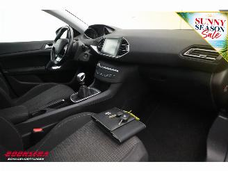Peugeot 308 SW 1.2 PureTech Active Pano Navi Cruise Clima Apple/Android PDC picture 5