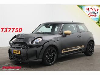 Unfallwagen Mini Cooper SE Electric Camden 33 kWh 3-drs Clima Cruise Navi PDC SHZ 2022/11