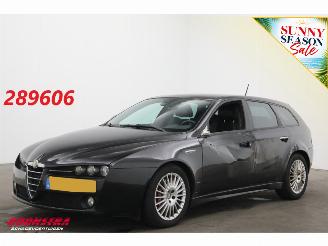 Unfallwagen Alfa Romeo 159 Sportwagon Sportwagon 2.0 JTD Ti Distinctive Eerste Eigenaar! Navi Clima Cruise PDC AHK 2011/11