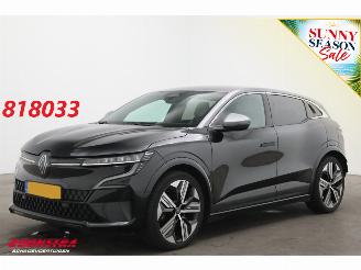 uszkodzony samochody osobowe Renault Mégane E-Tech E-Tech EV60 Optimum Charge Iconic LED ACC Apple/Android Massage Camera SHZ 2022/12