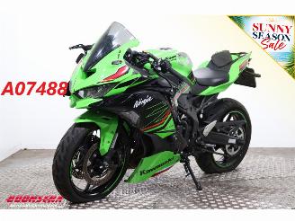 skadebil motor Kawasaki  Ninja ZX-4RR ABS Akrapovic 2.984 km! 2025/11
