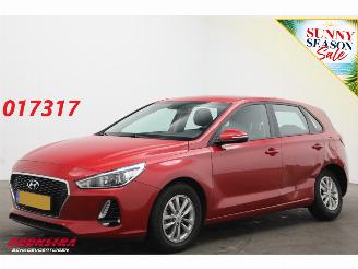 Unfallwagen Hyundai I-30 1.4 T-GDI Comfort Clima Cruise Apple/Android Camera PDC 44.536 km! 2017/3