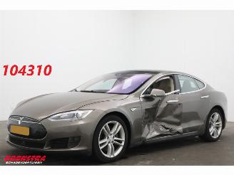 Auto incidentate Tesla Model S 70D Pano ACC Leder Memory SHZ Virtual Camera PDC AHK 2015/12