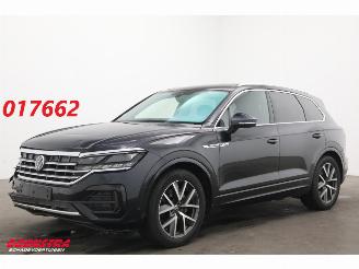 skadebil auto Volkswagen Touareg 3.0 TDI 4motion R-Line HUD Pano ACC SHZ Virtual 360° PDC AHK 2021/11