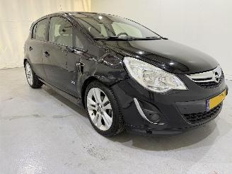skadebil auto Opel Corsa HB 1.4 Cosmo Navi/Airco 2011/4