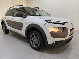 Vaurioauto  passenger cars Citroën C4 cactus 1.2 PureTech 82 Shine Automaat 2014/11