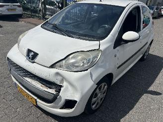 Unfallwagen Peugeot 107 1.0 2011/11