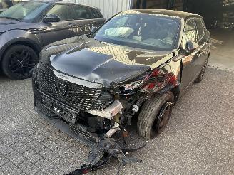 Coche accidentado Peugeot 2008 1.2 PurTech Active 2024/5