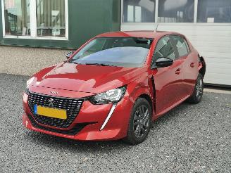 Schadeauto Peugeot 208 1.2 Pure Tech Active Pack 2022/7
