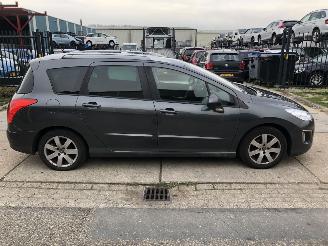 Auto incidentate Peugeot 308 16vti 88kW E5 SW Panodak 2012/4
