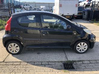 krockskadad bil auto Peugeot 107 Airco 138000 km 2011/10