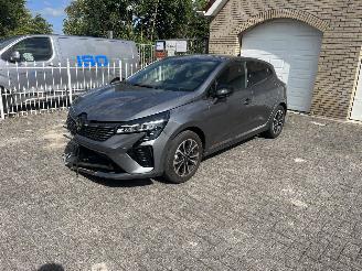  Renault Clio E-TECH HYBRID nieuwstaat 2025/12