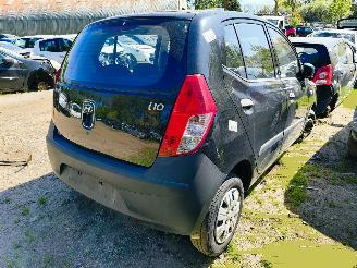 Damaged car Hyundai I-10 Hyundai i10 1.1 Pure 2010 2010/1