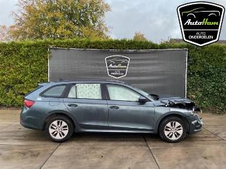 Autoverwertung Skoda Octavia Octavia Combi (NXAC), Combi 5-drs, 2019 1.0 TSI e-TEC 12V 2022/2