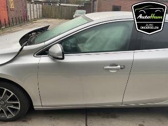 Volvo V-40 V40 (MV), Hatchback 5-drs, 2012 / 2019 1.6 T2 GTDi 16V picture 6