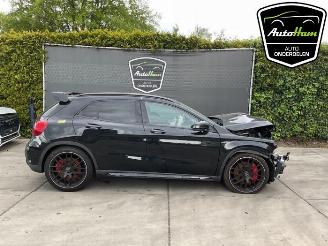 Démontage voiture Mercedes GLA GLA (156.9), SUV, 2013 / 2019 2.0 45 AMG Turbo 16V 2015/9