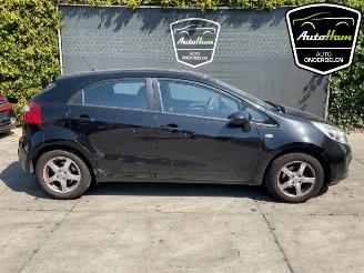 skadebil auto Kia Rio Rio III (UB), Hatchback, 2011 / 2017 1.2 CVVT 16V 2014/6