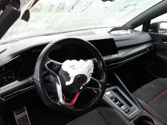 Volkswagen Golf GTI picture 2