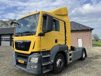 uszkodzony ciężarówki MAN TGS 18.400 TREKKER EURO 6 AIRCO 2013/12