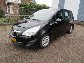krockskadad bil auto Opel Meriva 1.4 Airco Radio/CD 2011/6