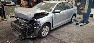 Vrakbiler auto Volkswagen Jetta 1.4 TSI Hybrid Comfortline 2013/4