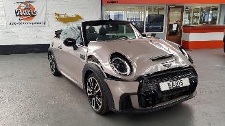 Unfallwagen Mini Cooper S 2.0 16V COOPER S CABRIO BENZ  AUT 1.998CC 131KW 178PK 2022/1