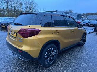 krockskadad bil auto Suzuki Vitara 1.4 Boosterjet Style Smart Hybrid BJ 2023 61.000 KM 2023/4