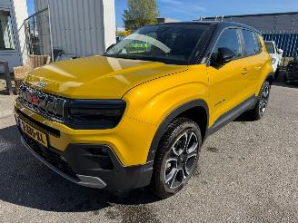 krockskadad bil auto Jeep Avenger 1st Edition 54 kWh 2023/12