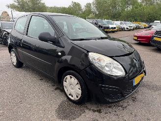 krockskadad bil auto Renault Twingo 1.2 Authentique 2008/5