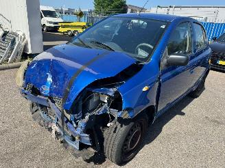 uszkodzony samochody osobowe Toyota Yaris 1.3-16V AUTOMAAT VVT-i Sol 2001/7
