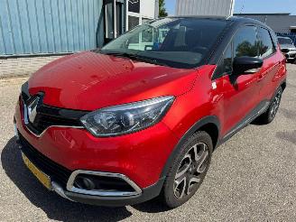 skadebil auto Renault Captur 0.9 TCe Helly Hansen 2015/1