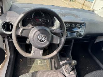 Volkswagen Up! 1.0 easy up! BlueMotion picture 9